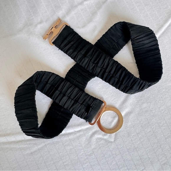 Black Elastic Belt with Gold Buckle - Picture 2 of 5